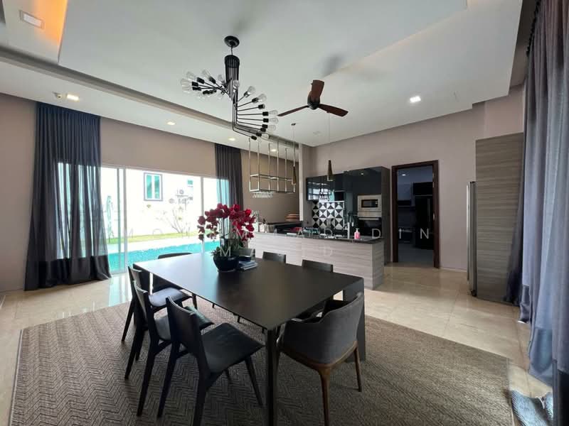 Rumah Banglo untuk Dijual di Seksyen 7 (Shah Alam) - Mohammad Din Majid - Dining Room - PropertyGuru.com.my