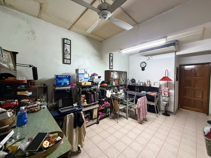 Rumah Teres 1 Tingkat untuk Dijual di Taman Hijau (Jelutong) - Qyan Goh - Living Room - PropertyGuru.com.my