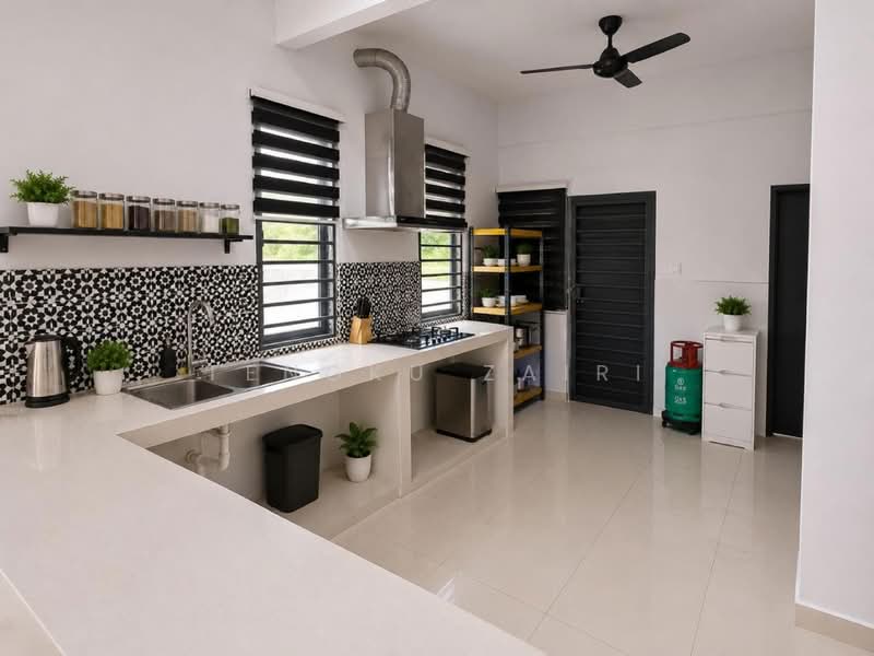 Rumah Teres 2 Tingkat untuk Dijual di Aman Putri (Sungai Buloh) - Tengku Zairi - Kitchen - PropertyGuru.com.my