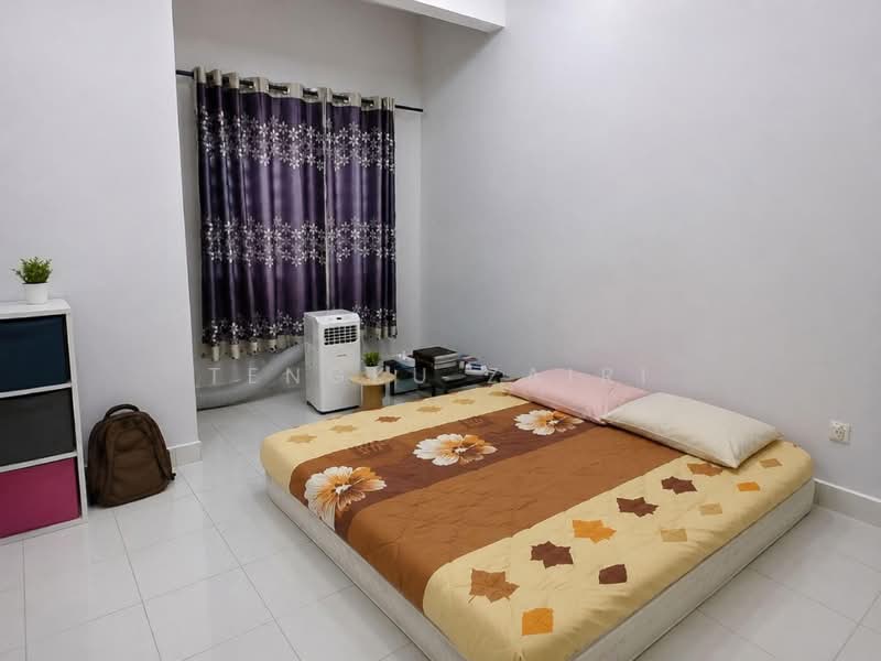 Rumah Teres 2 Tingkat untuk Dijual di Aman Putri (Sungai Buloh) - Tengku Zairi - Bedroom - PropertyGuru.com.my