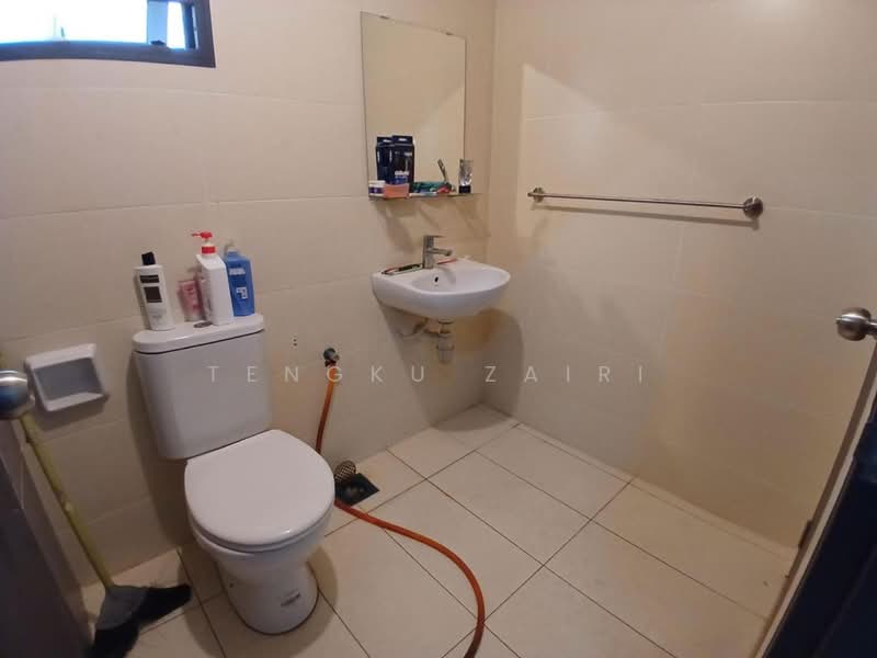Rumah Teres 2 Tingkat untuk Dijual di Aman Putri (Sungai Buloh) - Tengku Zairi - Bathroom - PropertyGuru.com.my