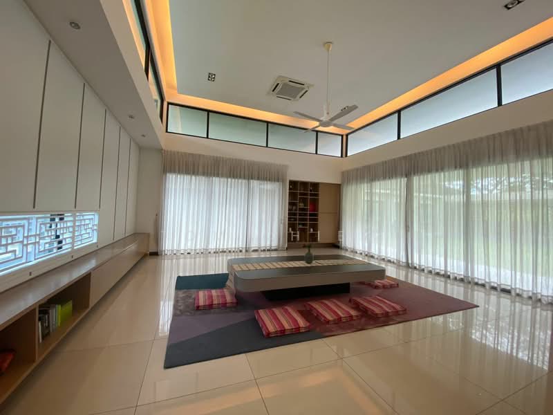 Bungalow for Sale in Leisure Farm (Gelang Patah) - Tom Chiew - Living Room - PropertyGuru.com.my
