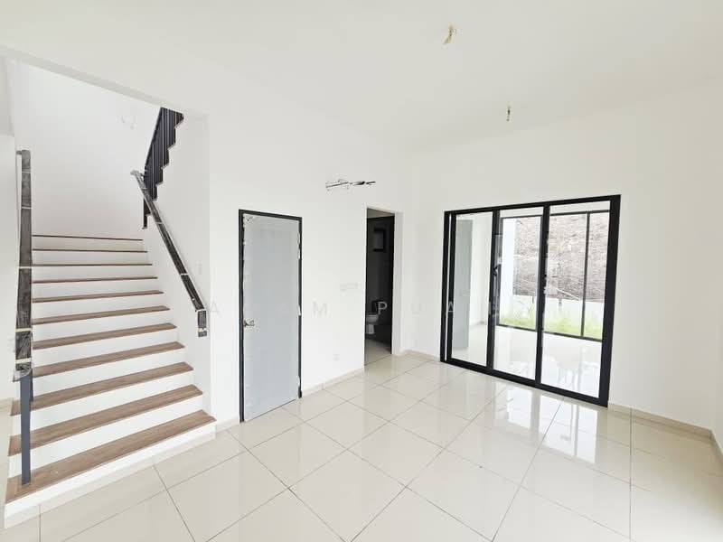 2-storey Terraced House for Sale in Jade Hills (Kajang) - Adam Puah - Living Room - PropertyGuru.com.my