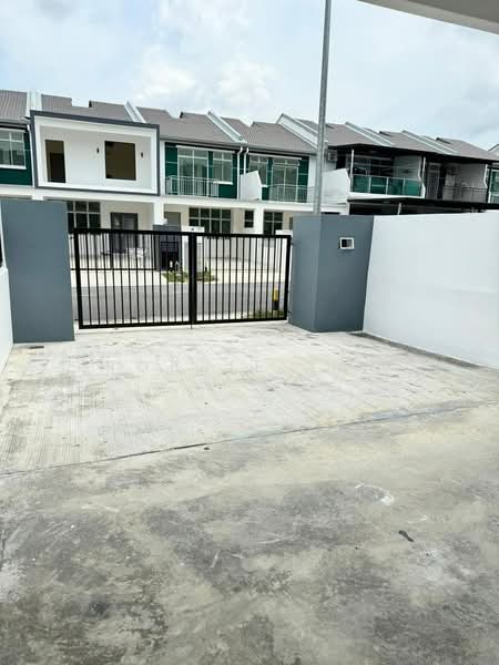 2-storey Terraced House for Sale in Taman Pulai Mutiara (Iskandar Puteri (Nusajaya)) - Robbie Tan - Exterior - PropertyGuru.com.my