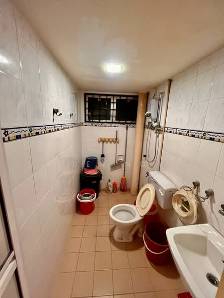 Apartment for Sale at Sri Cempaka (Taman Wawasan) - Ben Ng - Bathroom - PropertyGuru.com.my