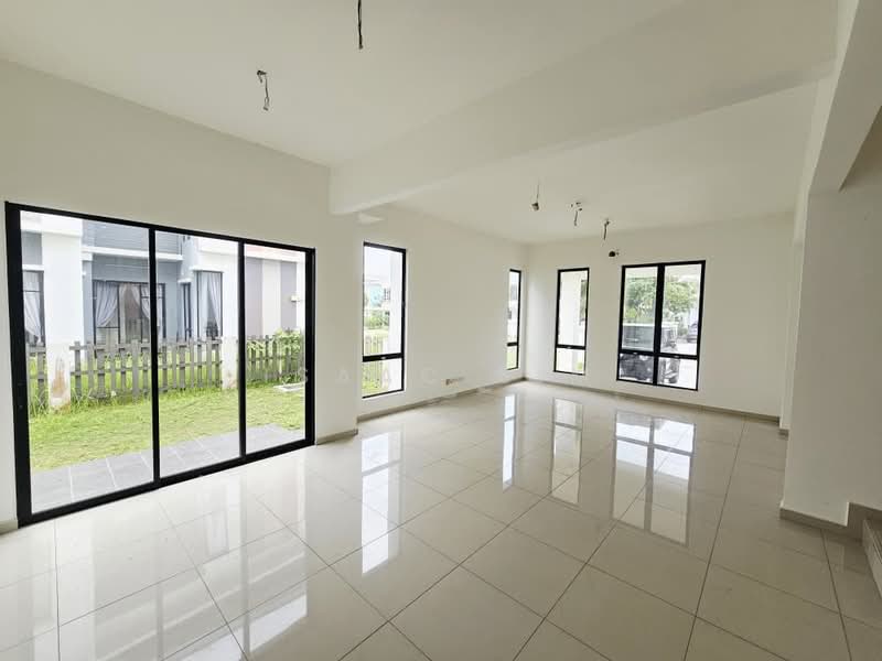 Cluster House for Sale in Setia Ecohill (Semenyih) - Isaac Sim - Living Room - PropertyGuru.com.my
