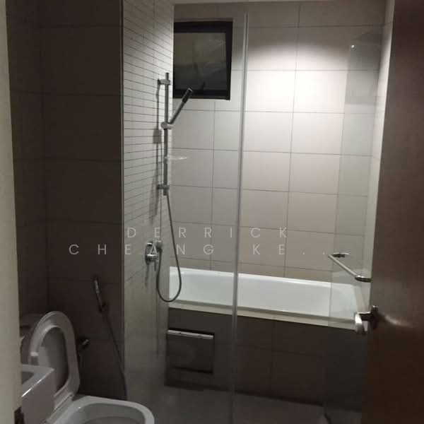 Servis Apartment untuk Dijual di Setia SKY Residences - Derrick Cheang Keat Xiung - Bathroom - PropertyGuru.com.my