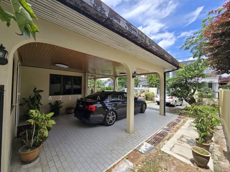 Semi-Detached House for Rent in Petaling Jaya (Selangor) - Aziz Abdullah - Exterior - PropertyGuru.com.my