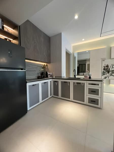 Service Residence for Sale at Stellaris @ Riana Dutamas - Henry Lau - Kitchen - PropertyGuru.com.my