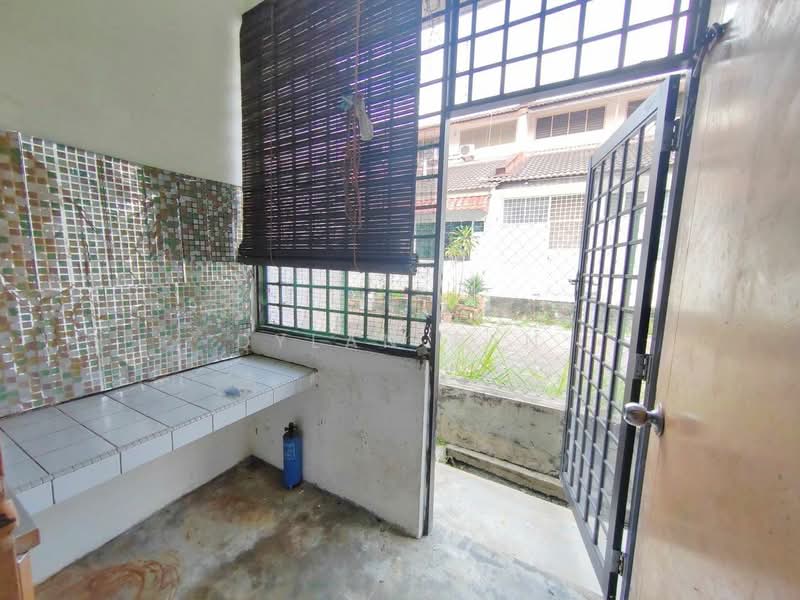 1.5-storey Terraced House for Sale in Taman Molek (Johor Bahru) - Dylan Tan - Exterior - PropertyGuru.com.my