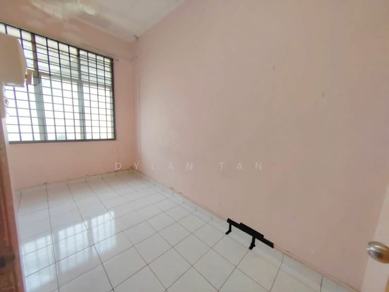 1.5-storey Terraced House for Sale in Taman Molek (Johor Bahru) - Dylan Tan - Interior - PropertyGuru.com.my
