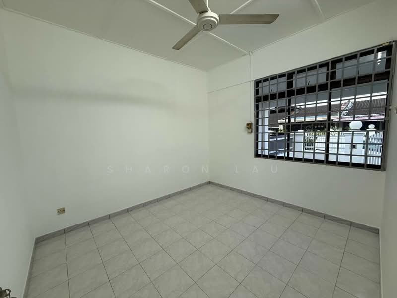 1-storey Terraced House for Sale in Taman Johor Jaya (Johor Bahru) - Sharon Lau - Interior - PropertyGuru.com.my