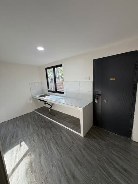 Rumah Teres 2 Tingkat untuk Dijual di Taman Sri Aman (Pontian) - Marcus Tey - Kitchen - PropertyGuru.com.my