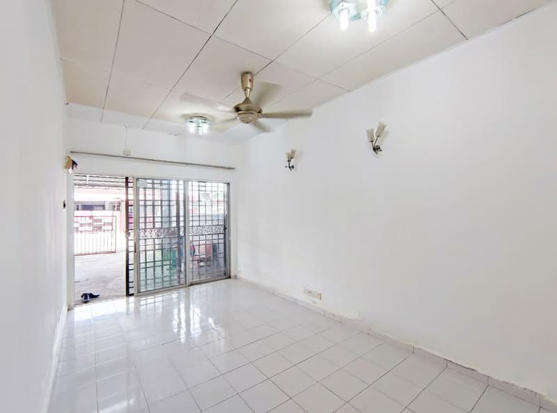1-storey Terraced House for Sale in Shah Alam (Selangor) - Yazila Sulaimi - Interior - PropertyGuru.com.my