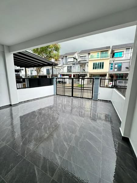 Rumah Teres 2.5 Tingkat untuk Dijual di Pasir Gudang (Johor) - Joanne Ngoo - Exterior - PropertyGuru.com.my