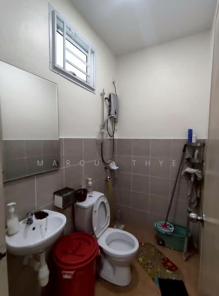 2.5-storey Terraced House for Sale in Senai (Johor) - Marcus Thye - Bathroom - PropertyGuru.com.my