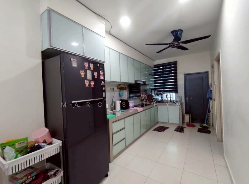 2.5-storey Terraced House for Sale in Senai (Johor) - Marcus Thye - Kitchen - PropertyGuru.com.my