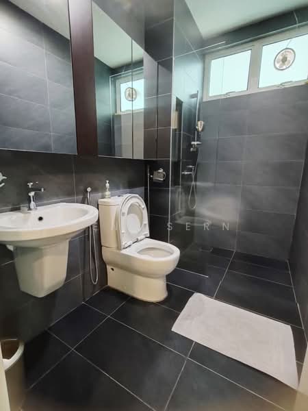 Kondominium untuk Disewa di Setia Pinnacle - Weng Sern - Bathroom - PropertyGuru.com.my