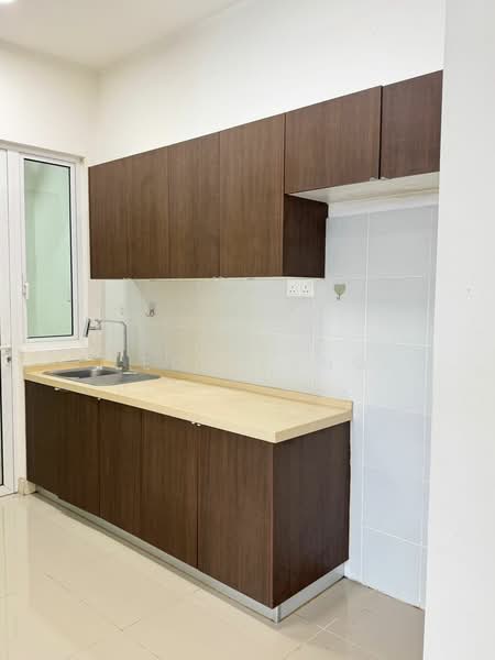 Condominium for Rent at Scenaria @ North Kiara Hills - Leon Fang - Kitchen - PropertyGuru.com.my