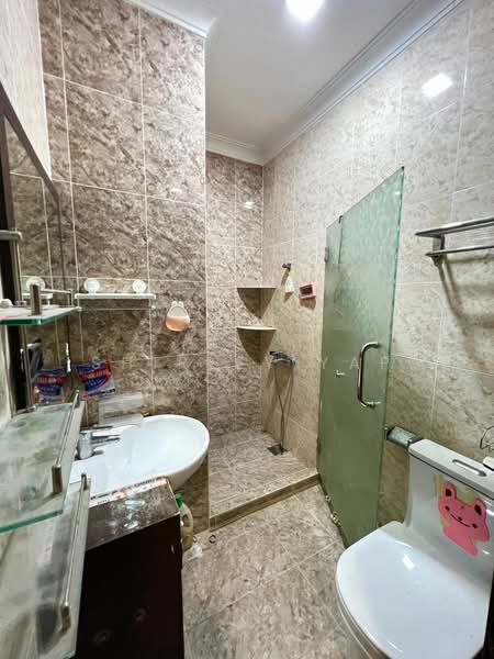 1-storey Terraced House for Sale in Bandar Baru Permas Jaya (Permas Jaya) - Shirley Yap - Bathroom - PropertyGuru.com.my