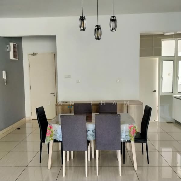 Kondominium untuk Dijual di Damansara Foresta - Jan Tham - Dining Room - PropertyGuru.com.my