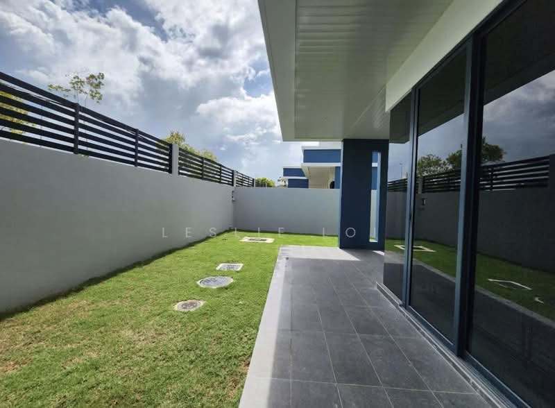 Semi-Detached House for Sale in The Northbank (Kuching) - Leslie Loi - Exterior - PropertyGuru.com.my