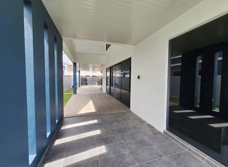 Semi-Detached House for Sale in The Northbank (Kuching) - Leslie Loi - Exterior - PropertyGuru.com.my