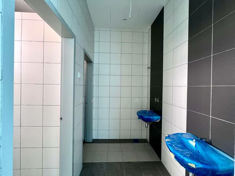 Shop / Office for Sale in Seksyen 35 (Shah Alam) - Adaw Zain - Interior - PropertyGuru.com.my