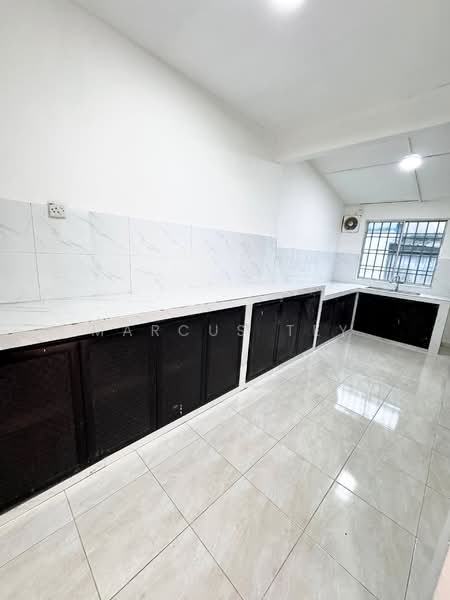 2-storey Terraced House for Sale in Taman Bukit Flora (Batu Pahat) - Marcus Tey - Kitchen - PropertyGuru.com.my