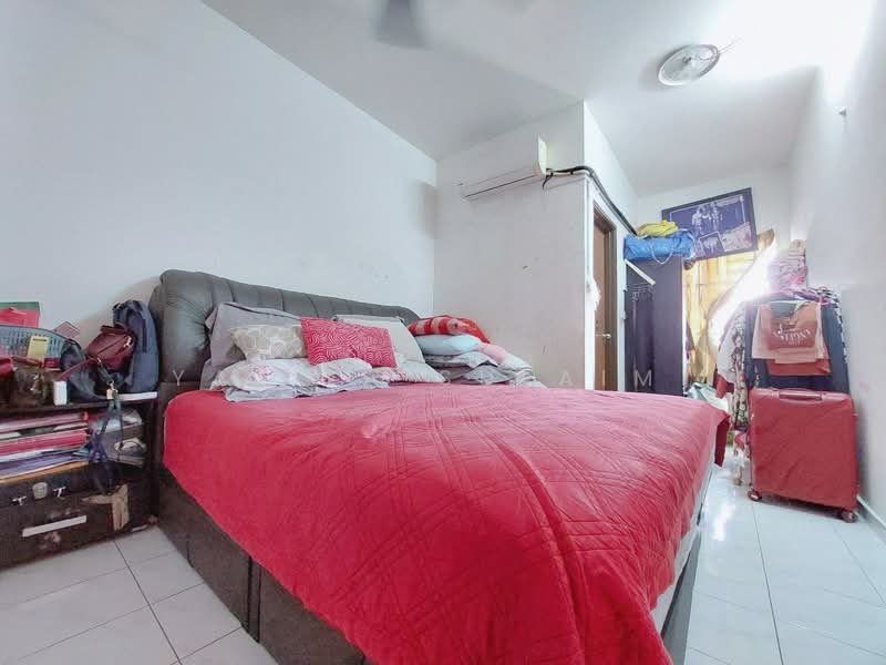 1-storey Terraced House for Sale in Shah Alam (Selangor) - Yazila Sulaimi - Bedroom - PropertyGuru.com.my