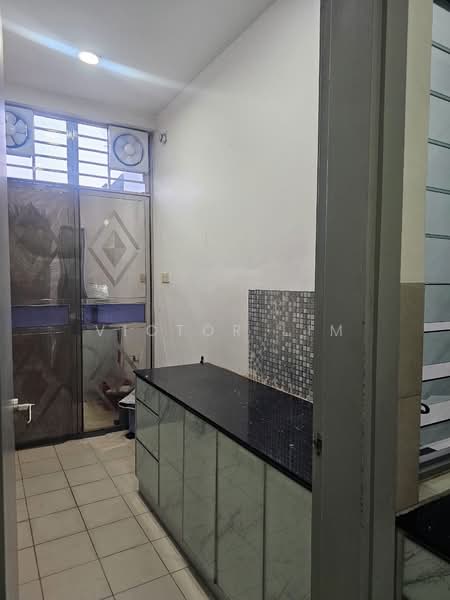 Semi-Detached House for Sale in Taman Molek (Johor Bahru) - Victor Lim - Kitchen - PropertyGuru.com.my