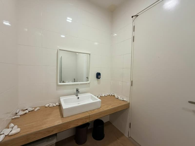 Kondominium untuk Disewa di The Parque Residences - Mavis Teh - Bathroom - PropertyGuru.com.my