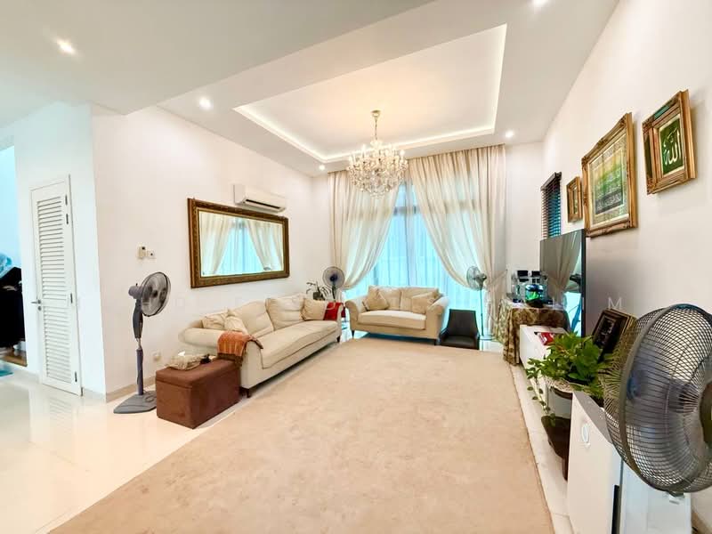 3-storey Terraced House for Sale in Cyberjaya (Selangor) - Mohd Firdaus Salim - Living Room - PropertyGuru.com.my