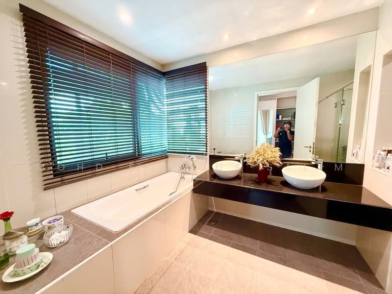 3-storey Terraced House for Sale in Cyberjaya (Selangor) - Mohd Firdaus Salim - Bathroom - PropertyGuru.com.my
