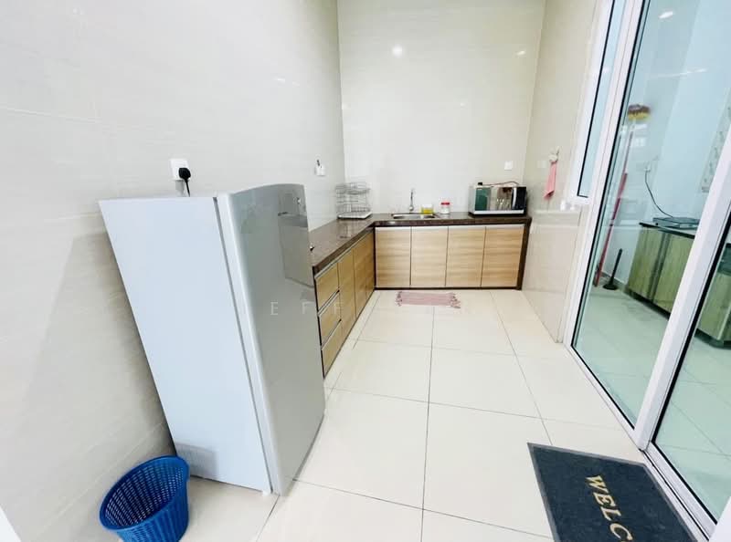 Servis Apartment untuk Disewa di Setia Tri-angle - Jeff Tan - Kitchen - PropertyGuru.com.my