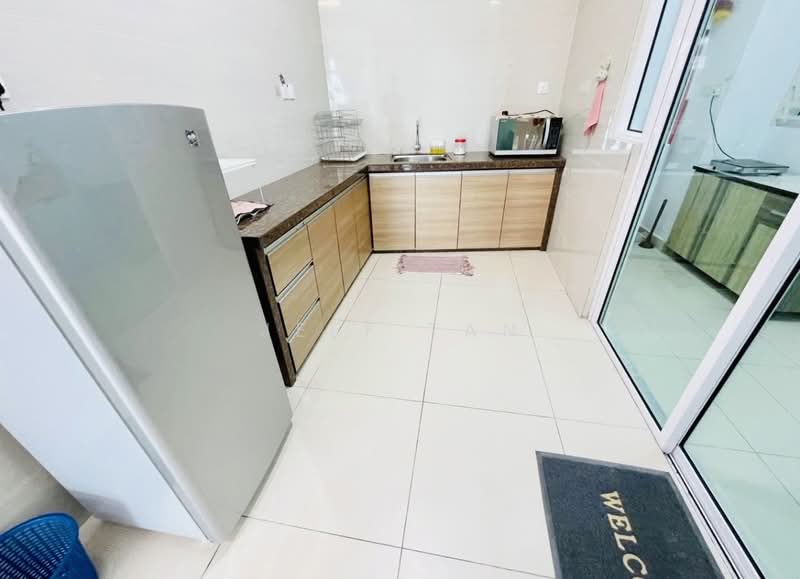 Servis Apartment untuk Disewa di Setia Tri-angle - Jeff Tan - Kitchen - PropertyGuru.com.my