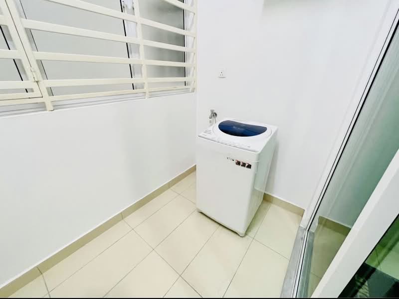 Servis Apartment untuk Disewa di Setia Tri-angle - Jeff Tan - Balcony - PropertyGuru.com.my