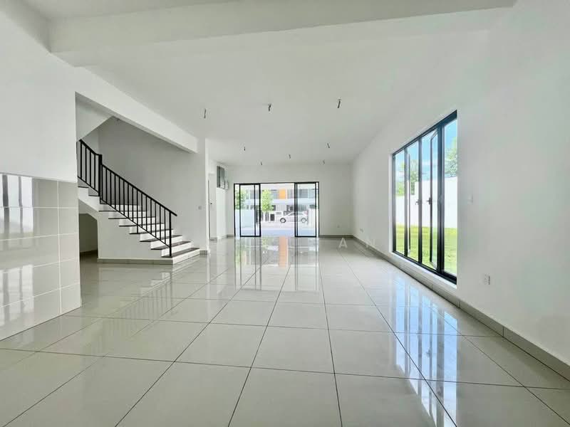 3-storey Terraced House for Sale in Taman Melawati (Ulu Kelang) - CCY Chan - Living Room - PropertyGuru.com.my