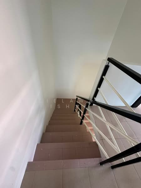 Rumah Teres 2 Tingkat untuk Dijual di Beserah (Pahang) - Fazielawatie Ishak - Corridor - PropertyGuru.com.my