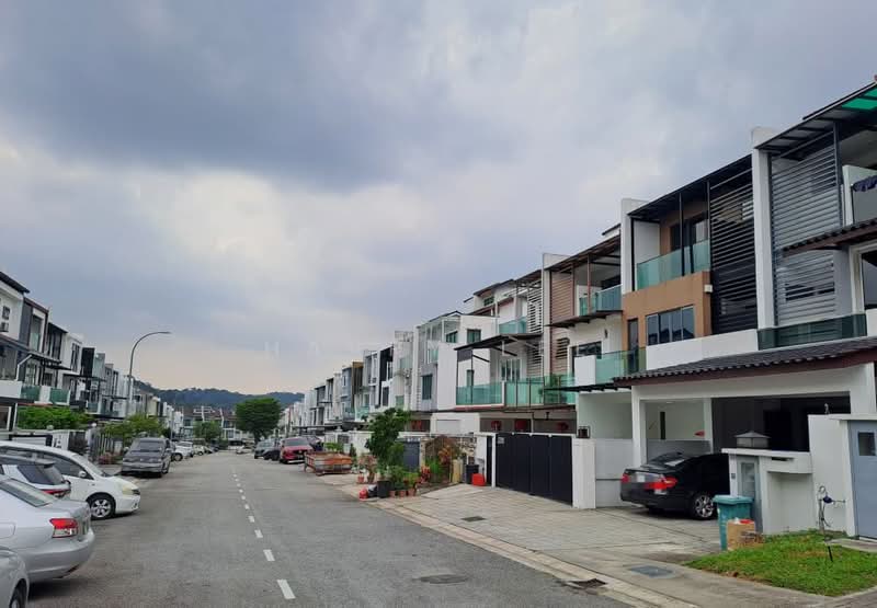 Rumah Teres 3 Tingkat untuk Dijual di Taman Damai Utama (Bandar Kinrara) - Harry Lee - Exterior - PropertyGuru.com.my