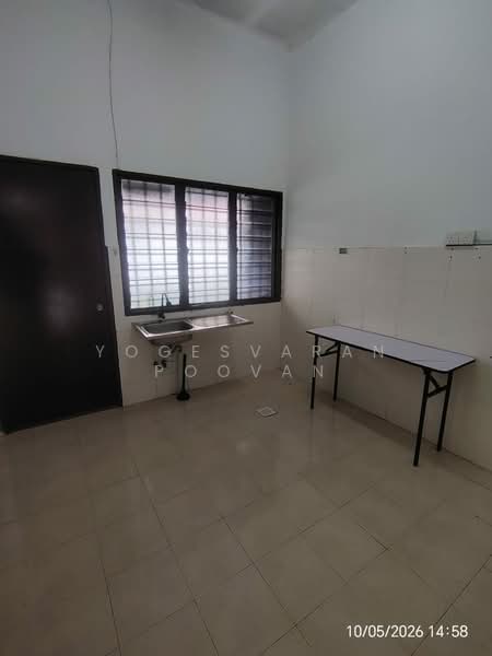 Terraced House for Rent in Klang (Selangor) - Yogesvaran Poovan - Kitchen - PropertyGuru.com.my