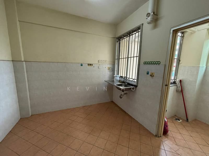 Pangsapuri untuk Dijual di Bayu Puteri 1 - Kevin Ho - Kitchen - PropertyGuru.com.my