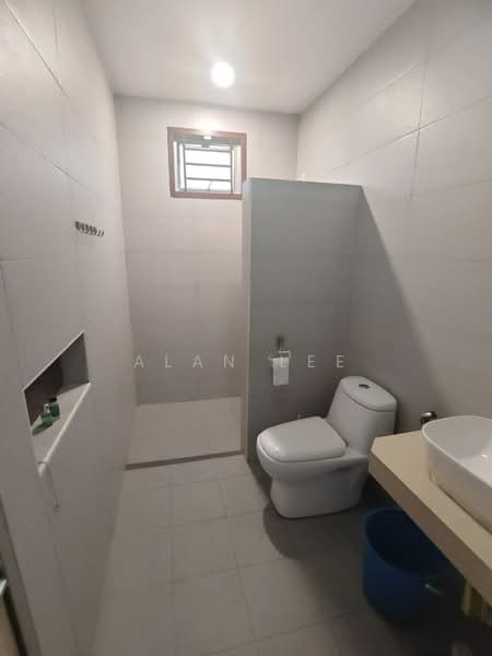 2-storey Terraced House for Sale in Tebrau (Johor) - Alan Lee - Bathroom - PropertyGuru.com.my