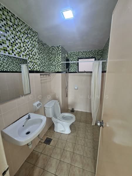 Condominium for Rent at Changkat View - Mccoy Chung - Bathroom - PropertyGuru.com.my