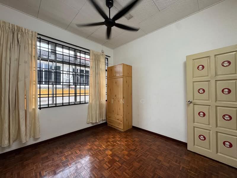 Cluster House for Rent in Mutiara Rini (Skudai) - Kai Sin Cho - Bedroom - PropertyGuru.com.my