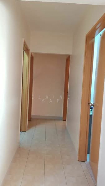 Pangsapuri untuk Dijual di Damai Apartment - Elaine Yap - Corridor - PropertyGuru.com.my