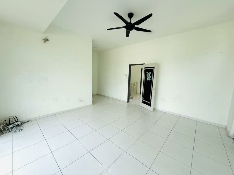 2-storey Terraced House for Sale in Sungai Buloh (Selangor) - Kwong Xiao Wei - Living Room - PropertyGuru.com.my