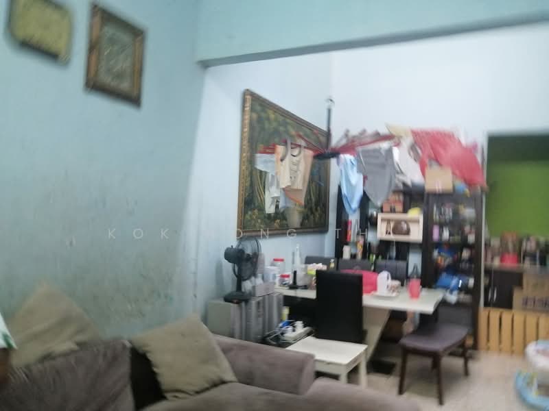 1-storey Terraced House for Sale in Taman Saga (Ampang) - Kok Hong Tham - Living Room - PropertyGuru.com.my
