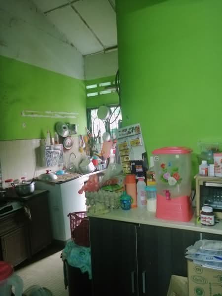 1-storey Terraced House for Sale in Taman Saga (Ampang) - Kok Hong Tham - Kitchen - PropertyGuru.com.my