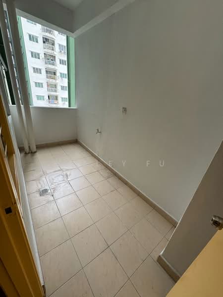 Kondominium untuk Dijual di Kepong Sentral Condominium - Wesley Fu - Balcony - PropertyGuru.com.my